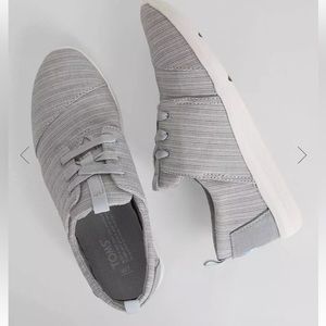 TOMS Del Rey Shoe in Vapor Blue. Women’s size 8.5